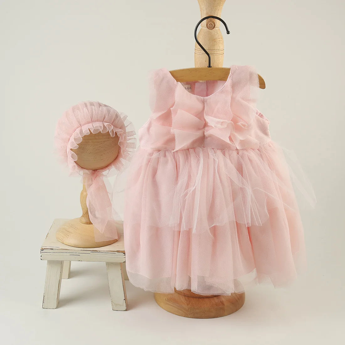 NovibebeCo. Newborn Watermelon Costume & Photo Prop Set