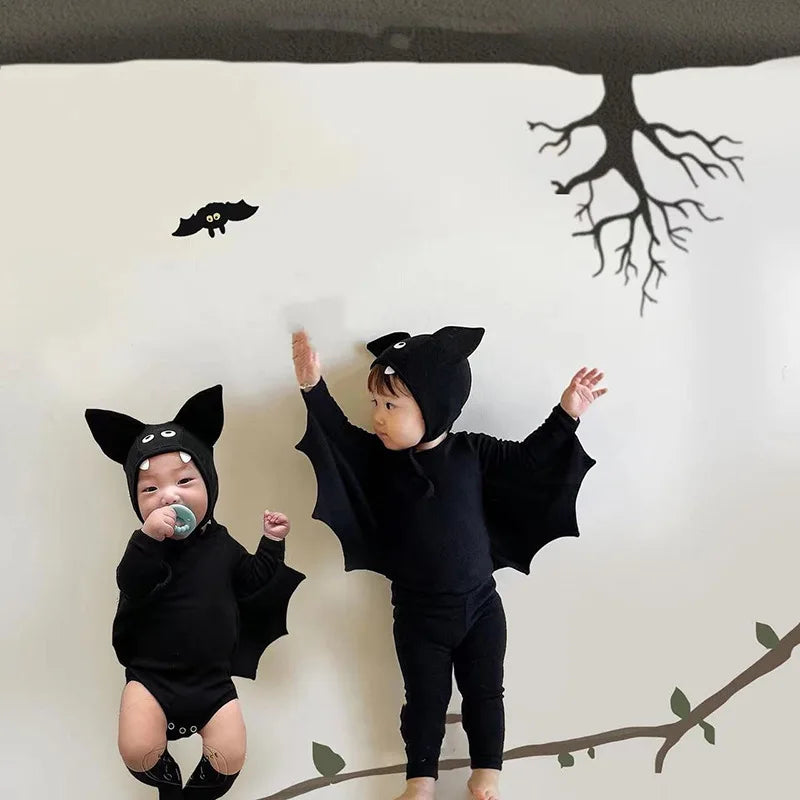 NovibebeCo. Baby Halloween Bat Sleeve Bodysuit & Hat Set