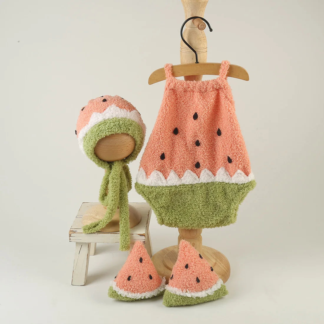 NovibebeCo. Newborn Watermelon Costume & Photo Prop Set